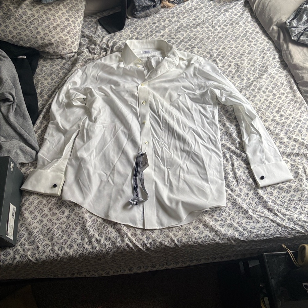 Brooks Brothers Elegant White Dress Shirt